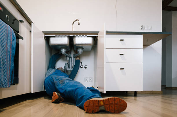 Professional Leak Detection technician working in Peck, KS